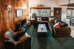 Indoors, Home Decor, Furniture, Table, Couch