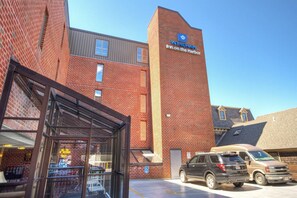82399263-H1-RI_InnOnHarbor_ext3-min