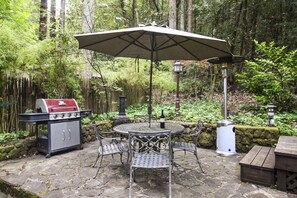 BBQ and outdoor dining