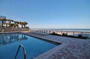 Malibu Community Pool
