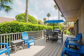 688 Queens Grant - Private Deck
