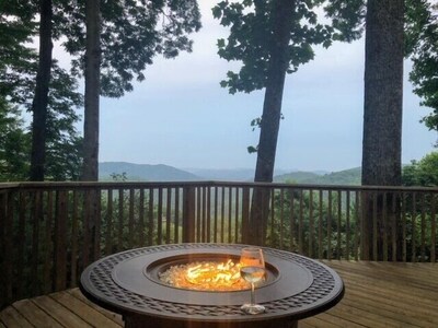 Cabin W Views Jacuzzi Bathtub Fireplace Screened Porch Outdoor Hot Tub Ferguson