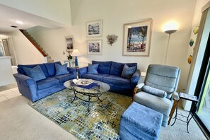 Living/Dining area