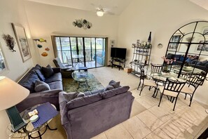 Living/Dining area