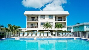 Pool & Deck