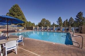 77849617-H1-CW_Flagstaff_pool-min