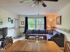 Dining area to living room