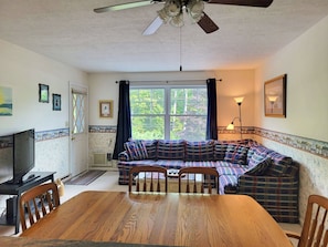 Dining area to living room