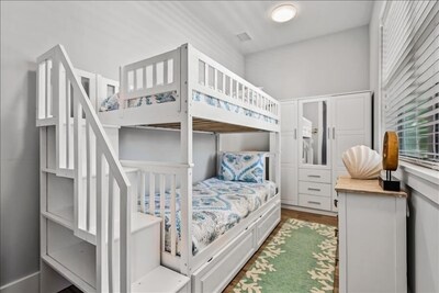 Homes 261 Seabreeze Ct By Redawning, Bunk Beds Ct