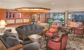 64625143-H1-Shell_Kauai_Coast_lobby-min