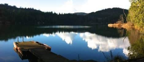 Dock,Landing,Pier,Outdoors,Pond