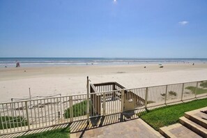 Hacienda del Sol II Beach Access