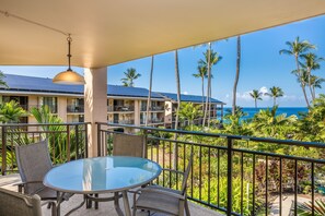 Lanai dining area