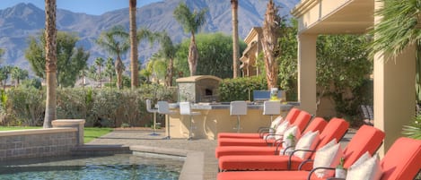 Sunny Days by the Pool - Saltwater pool, plenty of chaises, what a day!