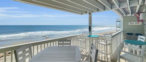 Oceanfront Deck Dining For Eight