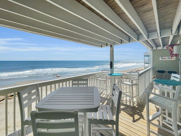 Oceanfront Deck Dining For Eight