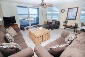 Spacious living room with incredible view