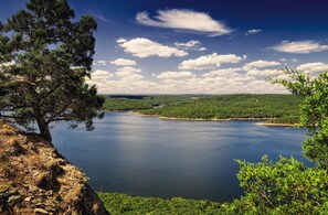75377032-H1-FF_Bay-1326-min