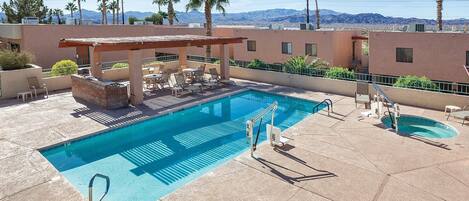 Havasu Dunes Resort Pool Area