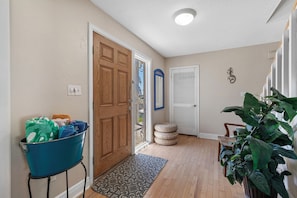 2nd Level Entry Way