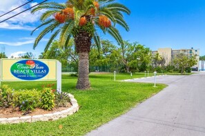 Coco Plum Villa Entrance