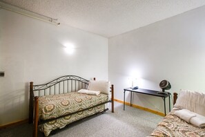 Loft area with 2 trundle beds
