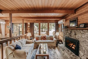 Sunken Living area