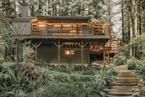 Architecture, Building, House, Cabin, Staircase