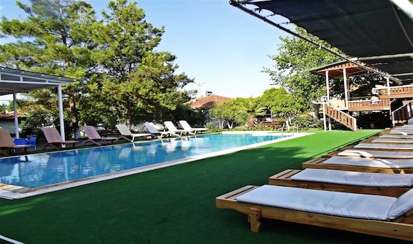 Utomhuspool