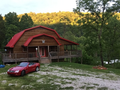 THE LUXURY CABIN IN THE WOODS