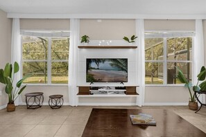 440 Las Fuentes Drive (4).jpg
