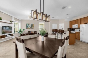 440 Las Fuentes Drive (5).jpg