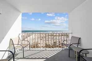 4 Island Shores 250 Balcony
