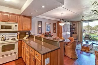 Condo w/Luxe Upgrades –Kamaole Sands 10106