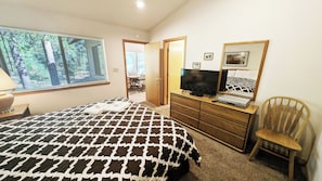 Mt Hood 13 - Upstairs Bedroom 2
