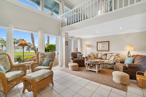 10-web-or-mls-22400FrontBeachRd42_7