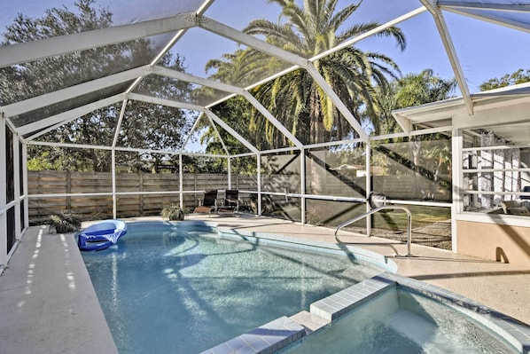 Sarasota Vacation Rental | 2BR | 2BA | 1,489 Sq Ft | Step-Free Access