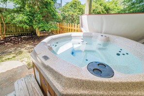 Bain à remous extérieur