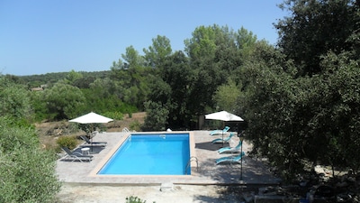 Ländliche Villa für 6/8 Wi-Fi, Klimaanlage, privates Schwimmbad.