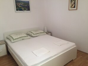 Schlafzimmer 2