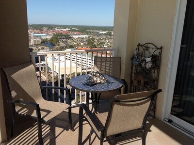 Exceptional 20th Floor Gulf Front End Unit Condo w/ Spectacular Panoramic Views!