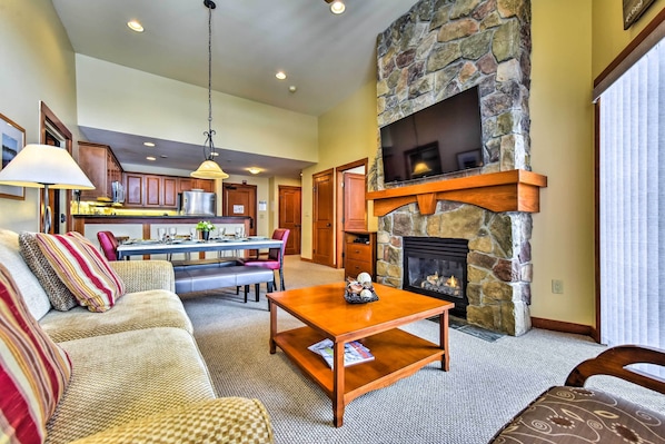 Solitude Vacation Rental | 2BR | 2BA | 1,086 Sq Ft | Stairs to Enter