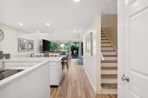 6-custom-22400-front-beach-rd-17