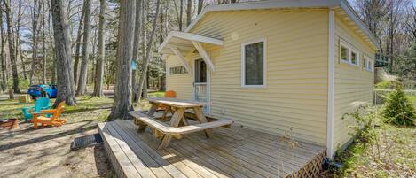 Muskegon Vacation Rental | 2BR | 1BA | 350 Sq Ft | 2 Steps Required