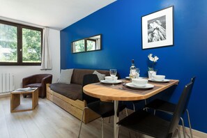 Open Plan Dining Area