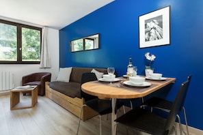 Open Plan Dining Area