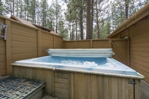 Timber 12 - Private Hot Tub