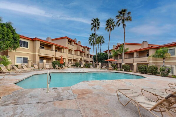 Phoenix Vacation Rental | 2BR | 2BA | Stairs Required for Entry | 1,082 Sq Ft