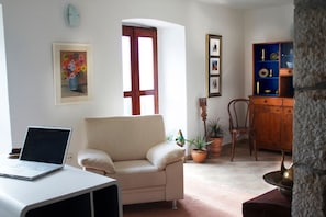 Living room 3
