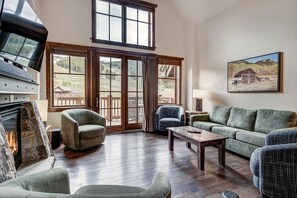 Furniture, Indoors, Living Room, Couch, Coffee Table